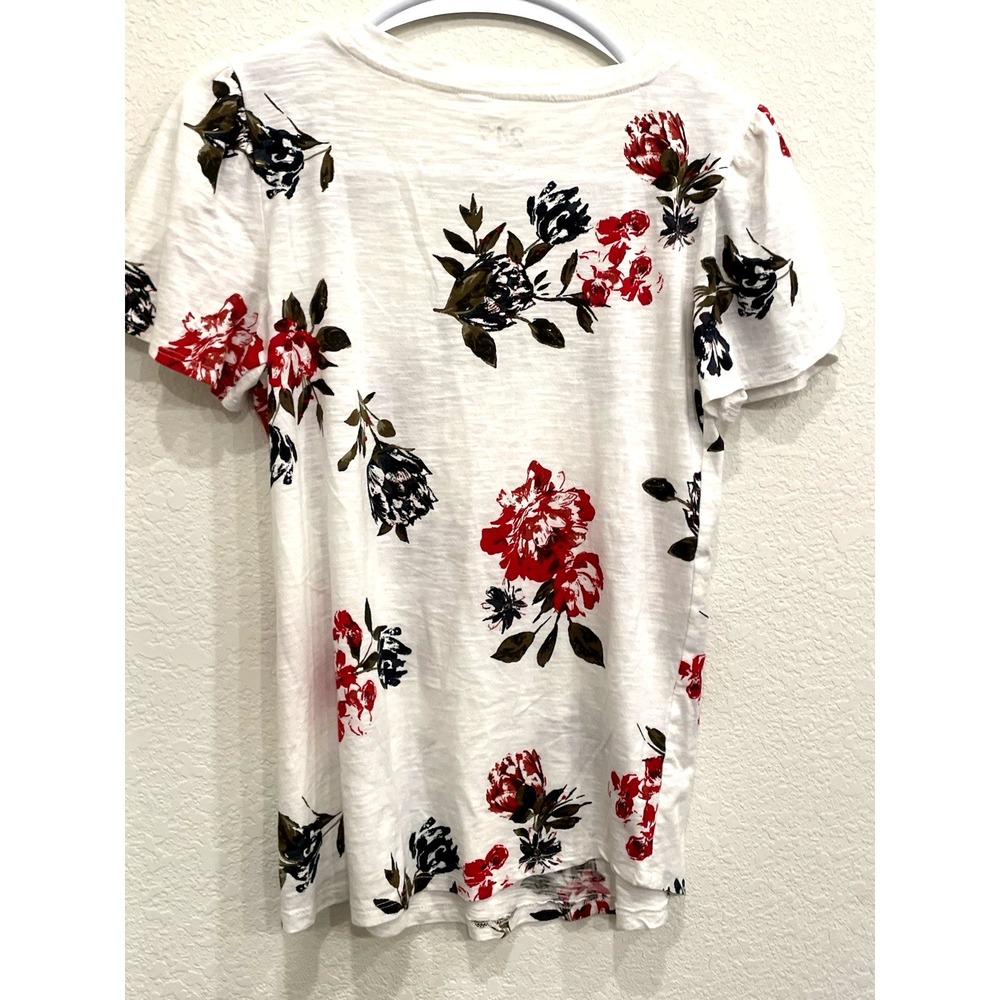 24/7 Maurices Top White Floral Roses‎ V Neck TShirt Small Modal Cotton Flowers - Picture 2 of 7